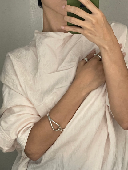 LOOP CUFF