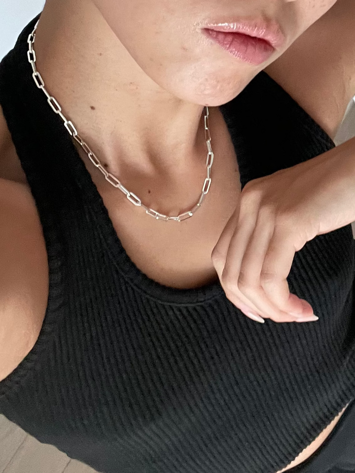 CHAIN NECKLACE